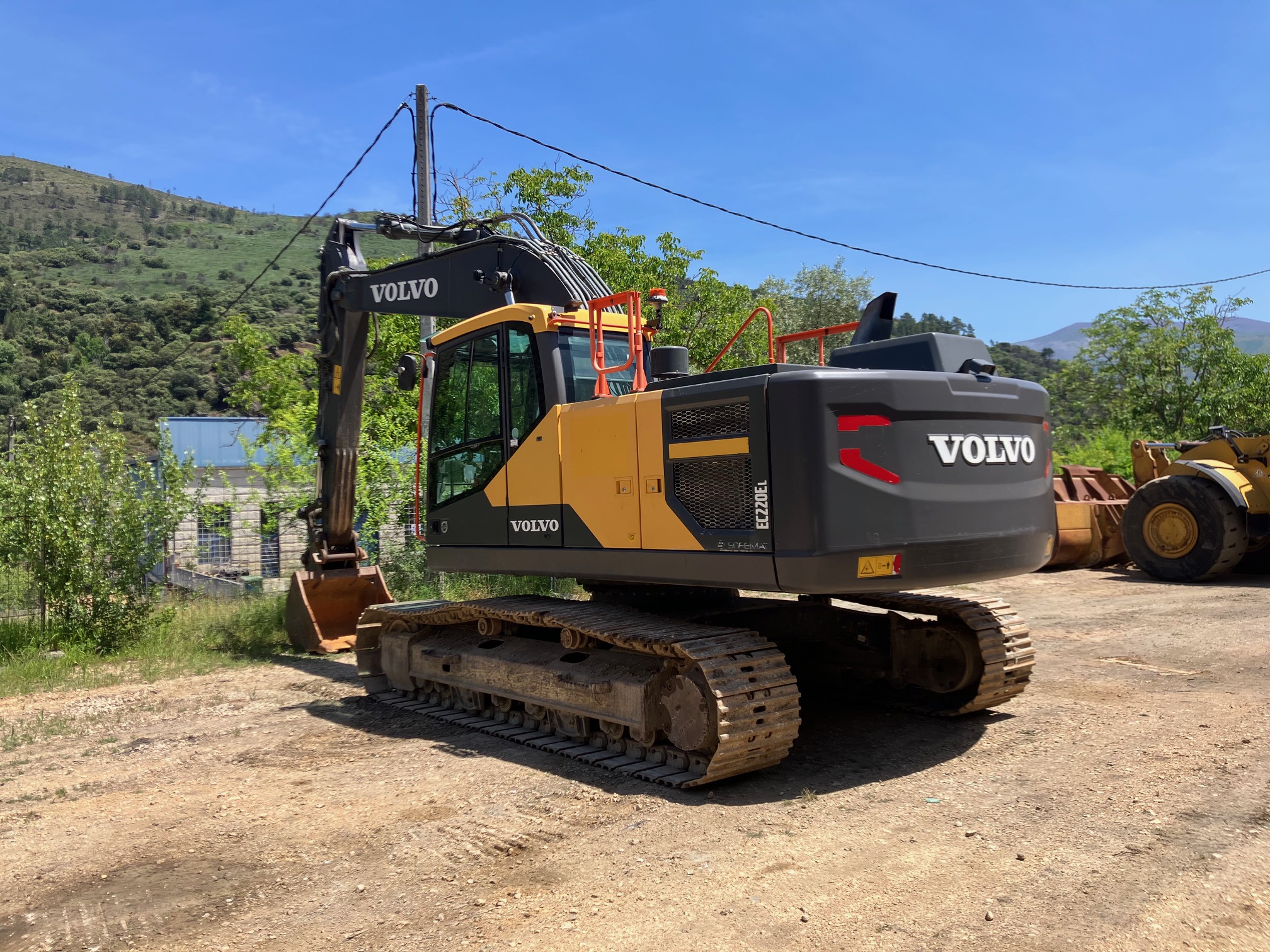 VOLVO EC220E - Imagen 5